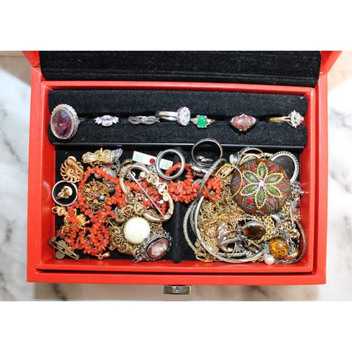 513 - Jewellery Box Containing Mixed Jewellery Items