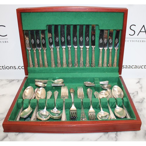 611 - Boxed JOHN TURTON Sheffield England Cutlery Set