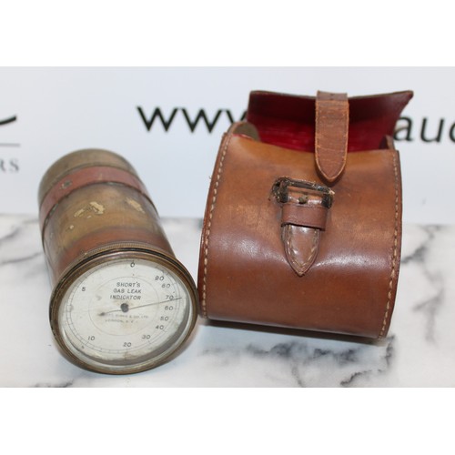 193 - SHORT'S GAS LEAK INDICATOR In Leather Case