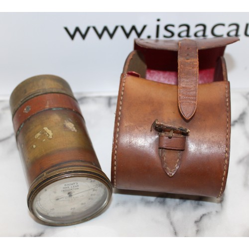 193 - SHORT'S GAS LEAK INDICATOR In Leather Case