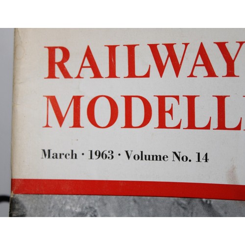 979 - A Large Quantity Of Model Railway Accessories Inc: Video's, Buildings ,Magazines Etc In Various Cond... 