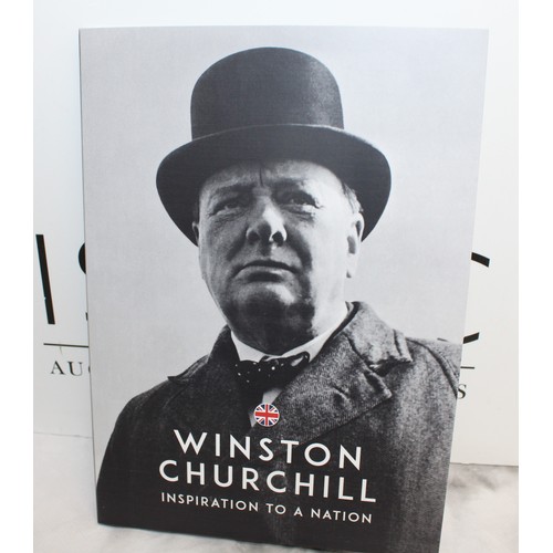 980 - 2 x Commemorative Collectable Coins Inc: Sir Winston Churchill 'Never Surrender' Limited Edition Cro... 