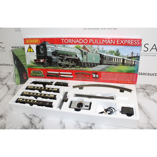 981 - A Collectable Boxed Hornby Model Tornado Pullman Express 00 Gauge Train Set Untested