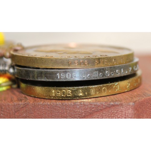 585 - WWI Trio of Medals - Awarded to 1906 PTE C T SAUNDERS  - 11-LOND R.

VICTORY MEDAL
BRITISH WAR MEDAL... 