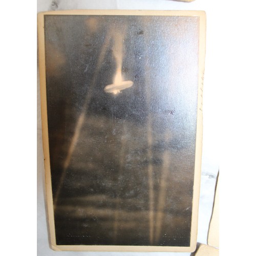 554 - Pictures Of WW1 Bomb Drop In 5 Steps Dated 8-SEP 1916 In Photo Holder