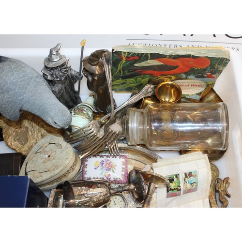 46 - A Quantity Of Mixed Collectable Items Various Conditions
Tray Not Included


COLLECTION ONLY


COLLE... 