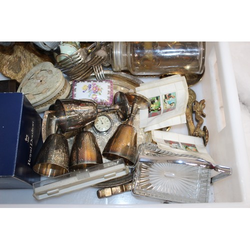 46 - A Quantity Of Mixed Collectable Items Various Conditions
Tray Not Included


COLLECTION ONLY


COLLE... 