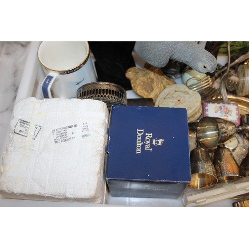 46 - A Quantity Of Mixed Collectable Items Various Conditions
Tray Not Included


COLLECTION ONLY


COLLE... 