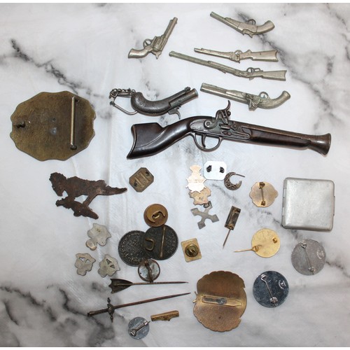 61 - Collection Of Collectable Items Inc- Badges/Miniature Guns/Buckle Belt Etc