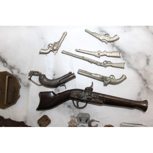 61 - Collection Of Collectable Items Inc- Badges/Miniature Guns/Buckle Belt Etc