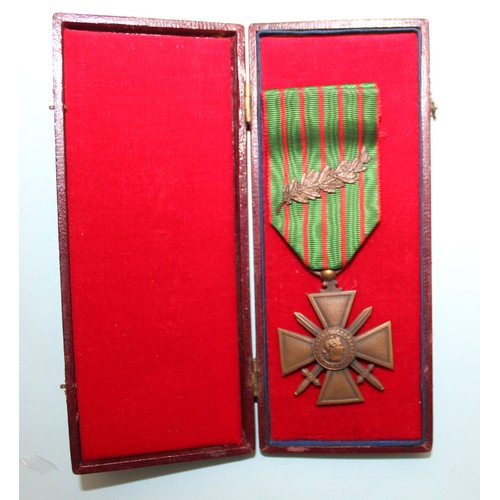 636 - French Croix de Guerre 1914-1917 in Case