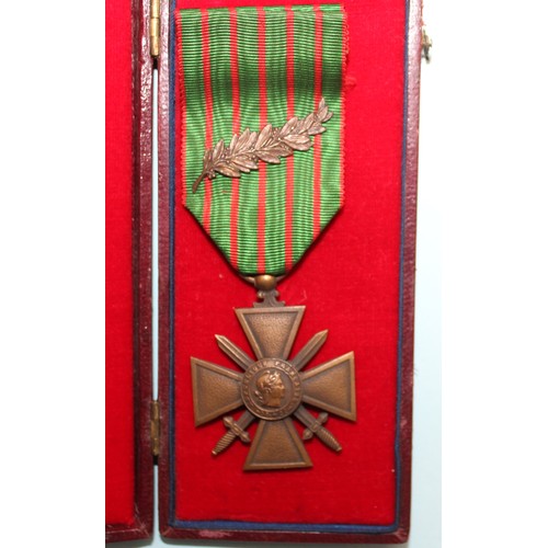 636 - French Croix de Guerre 1914-1917 in Case