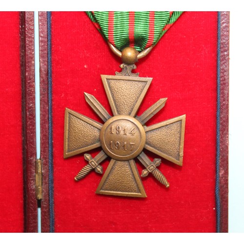 636 - French Croix de Guerre 1914-1917 in Case