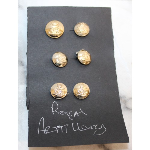 551 - A Quantity Of Military Buttons