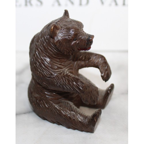 289 - Carved Black Forest Bear
Height 7.5cm