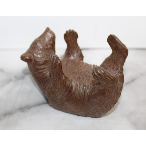 290 - Carved Black Forest Bear
Height 6.5cm