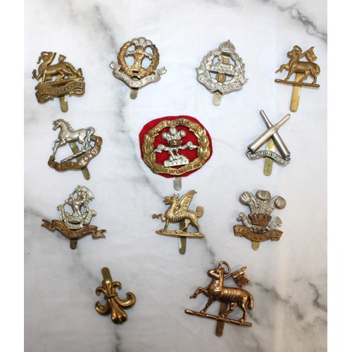 228 - A Selection Of Collectable Military Cap Badges - As Found
