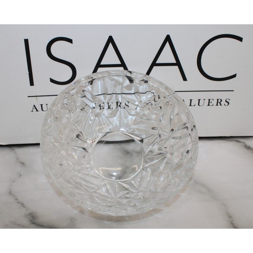 62 - Tiffany & Co . Rock Cut Crystal Bowl 15cm x 15cm 
All Seems On Good Condition 
COLLECTION ONLY