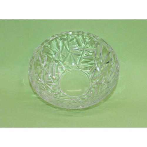 62 - Tiffany & Co . Rock Cut Crystal Bowl 15cm x 15cm 
All Seems On Good Condition 
COLLECTION ONLY