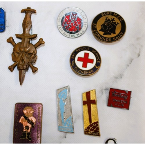 217 - A Selection Of Collectable Vintage Badges
