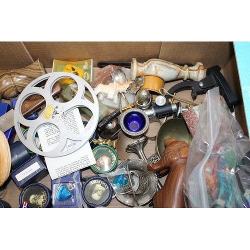 95 - A Tray Of Collectable Items Etc As Found COLLECTION ONLY