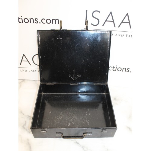 240 - British Army OUTFIT, FIRST-AID, LARGE FORA.F.Vs. Tin Box 27cm x 21cm x 6.5cm