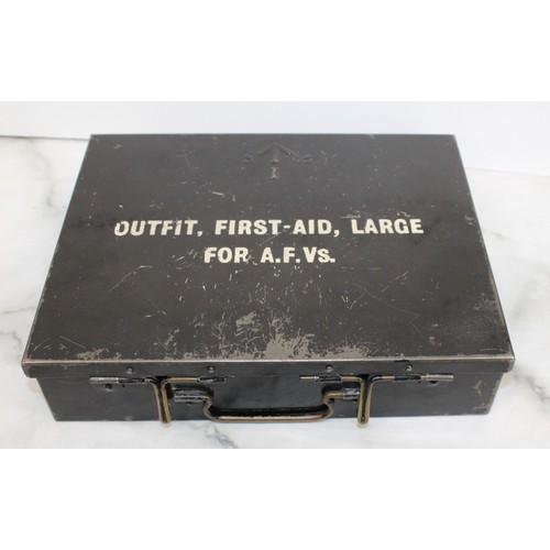 240 - British Army OUTFIT, FIRST-AID, LARGE FORA.F.Vs. Tin Box 27cm x 21cm x 6.5cm