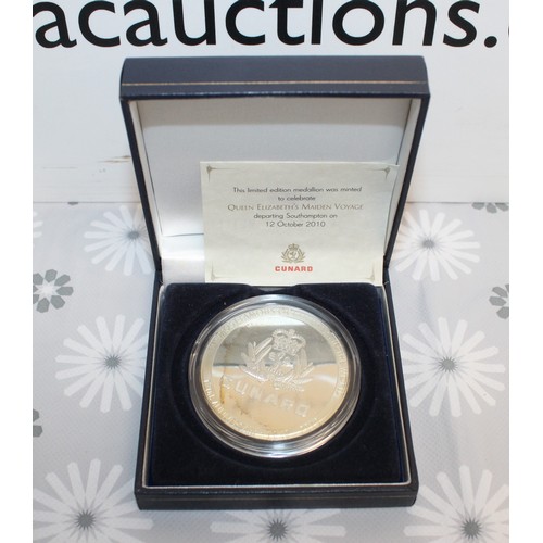 218 - Boxed CUNARD Limited Edition Medallion Minted To Celebrate Queen Elizabeth's Maiden Voyage 12 Octobe... 