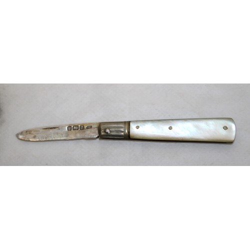 111 - A Collectable Small Antique Penknife With A Silver Hallmarked Blade And A Mother Of Pearl Handel L: ... 