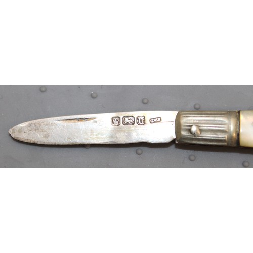 111 - A Collectable Small Antique Penknife With A Silver Hallmarked Blade And A Mother Of Pearl Handel L: ... 