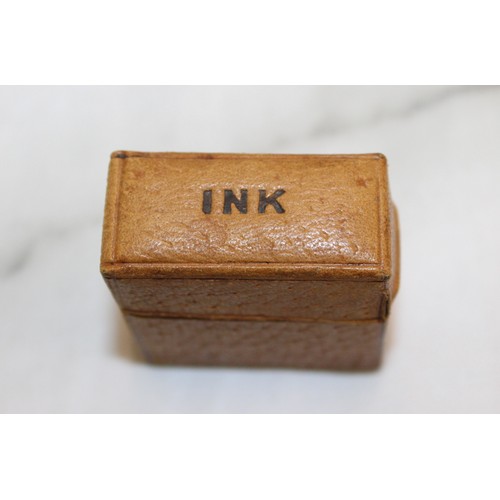 113 - A Collectable Antique Victorian Vesta Case And Travelling Ink Well H: 4.5cm