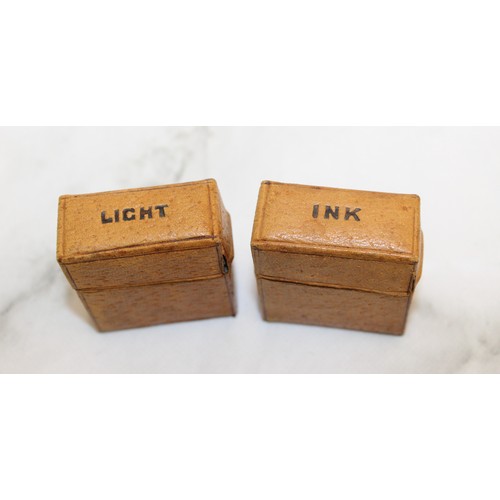 113 - A Collectable Antique Victorian Vesta Case And Travelling Ink Well H: 4.5cm