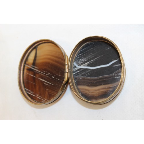 114 - An Agate Pill Box