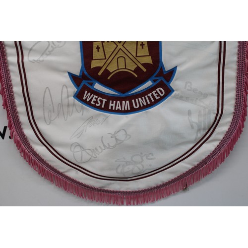 78 - West Ham United Signed Clubs 1999 Crest With Numerous Signatures Length 40cm