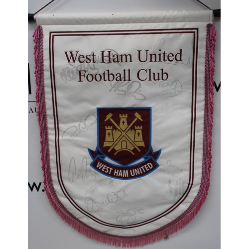 78 - West Ham United Signed Clubs 1999 Crest With Numerous Signatures Length 40cm