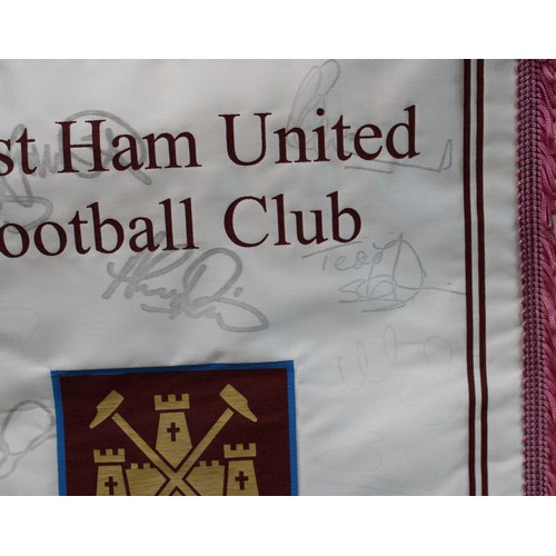 78 - West Ham United Signed Clubs 1999 Crest With Numerous Signatures Length 40cm
