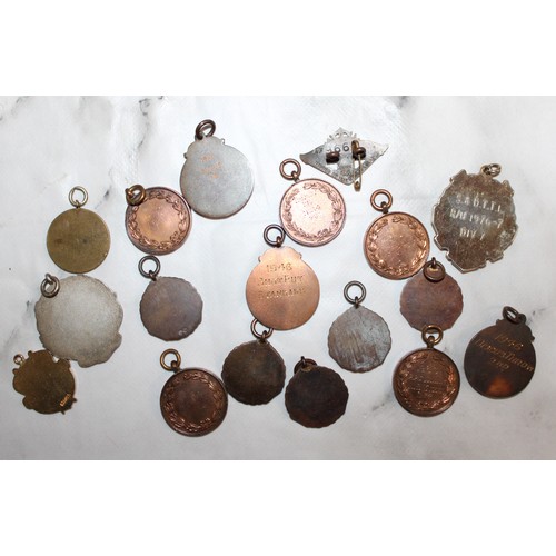 121 - A Quantity Of Collectable Fobs ETC