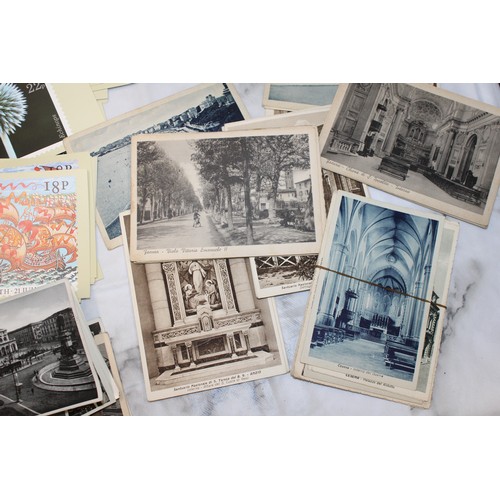 282 - A Large Quantity Of Postcards Some In Albums As Found