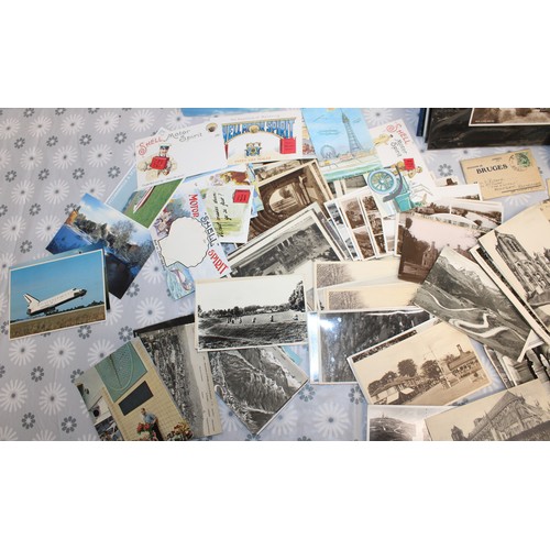 288 - A Large Quantity Of Collectable Post Cards As Found