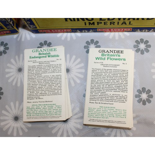 289 - A Large Quantity Of Cigarette Cards -Inside Old Cigar Boxes Doncella Napoleonic Uniforms/Golden Age ... 