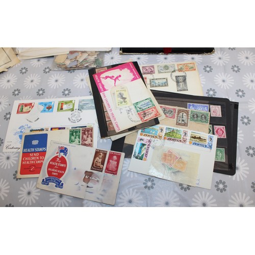 290 - A Large Quantity Of Worldwide Franked/Unfranked Stamps As Found