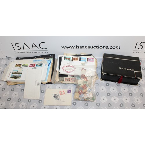 290 - A Large Quantity Of Worldwide Franked/Unfranked Stamps As Found