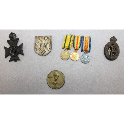 A Selection Of English And German Cap Badges/Miniature Medals From WW1 ...