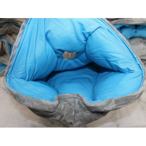 261 - Ex Wholesale Job-Lots Plush 13 x Travel Ostrich-pillow Original Napping Pillow As Found