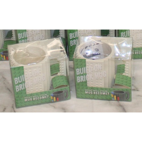262 - Quantity Of Ex Wholesale (32) Cup Building Blocks Boxed BUILD- ON BRICK MUG (What Will Your MUG BECO... 