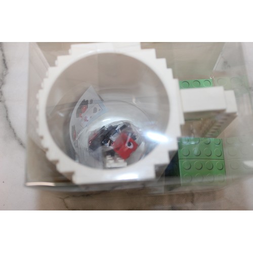 262 - Quantity Of Ex Wholesale (32) Cup Building Blocks Boxed BUILD- ON BRICK MUG (What Will Your MUG BECO... 