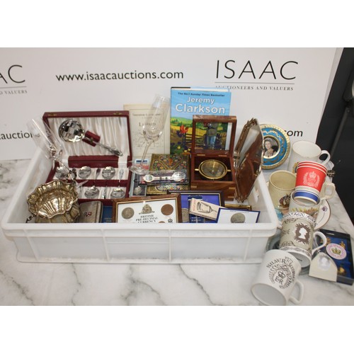 103 - Mixed Collectable Items Inc- Silver Plate/Coins/Royalty/Tins/Etc All AS Found 
Tray Not Included
COL... 