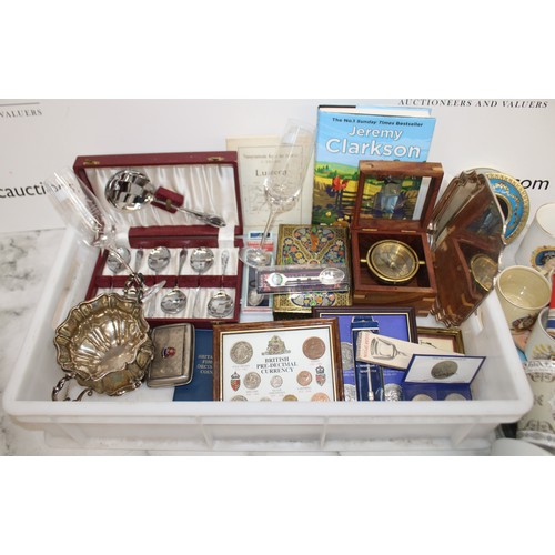 103 - Mixed Collectable Items Inc- Silver Plate/Coins/Royalty/Tins/Etc All AS Found 
Tray Not Included
COL... 