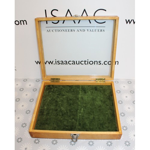 191 - Small Wooden Glass Topped Display Cabinet 30cm x 25.3cm
COLLECTION ONLY