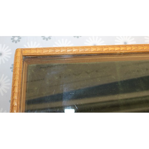 191 - Small Wooden Glass Topped Display Cabinet 30cm x 25.3cm
COLLECTION ONLY